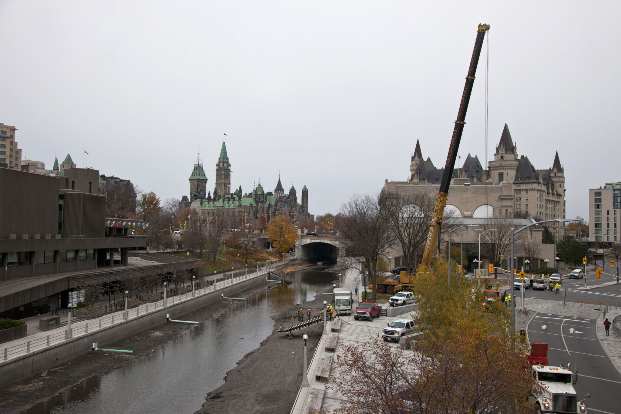 Crane bringing in a change room on the Rideau Canal.